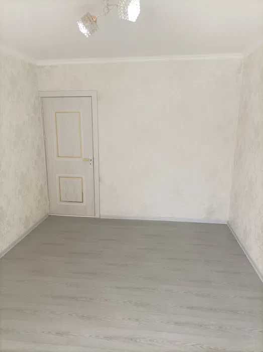 Евро тамирланган 2 хонали квартира 1 каватда сотилади Пиридастгир