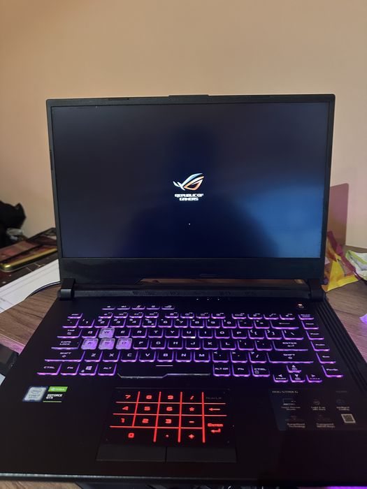 Vând laptop ASUS ROG G531GU-AL001