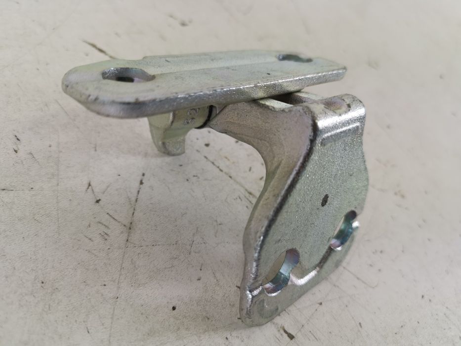 Дясна задна врата панта / Dясна zadna vrata panta Land Rover Range Rov