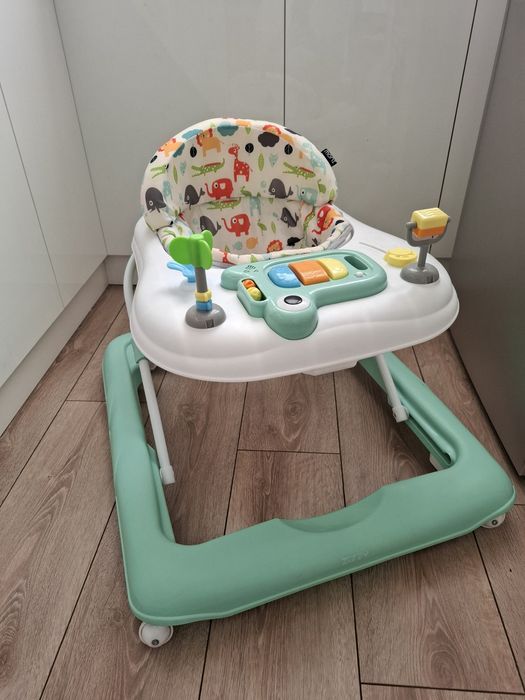 Продавам бебешка проходилка