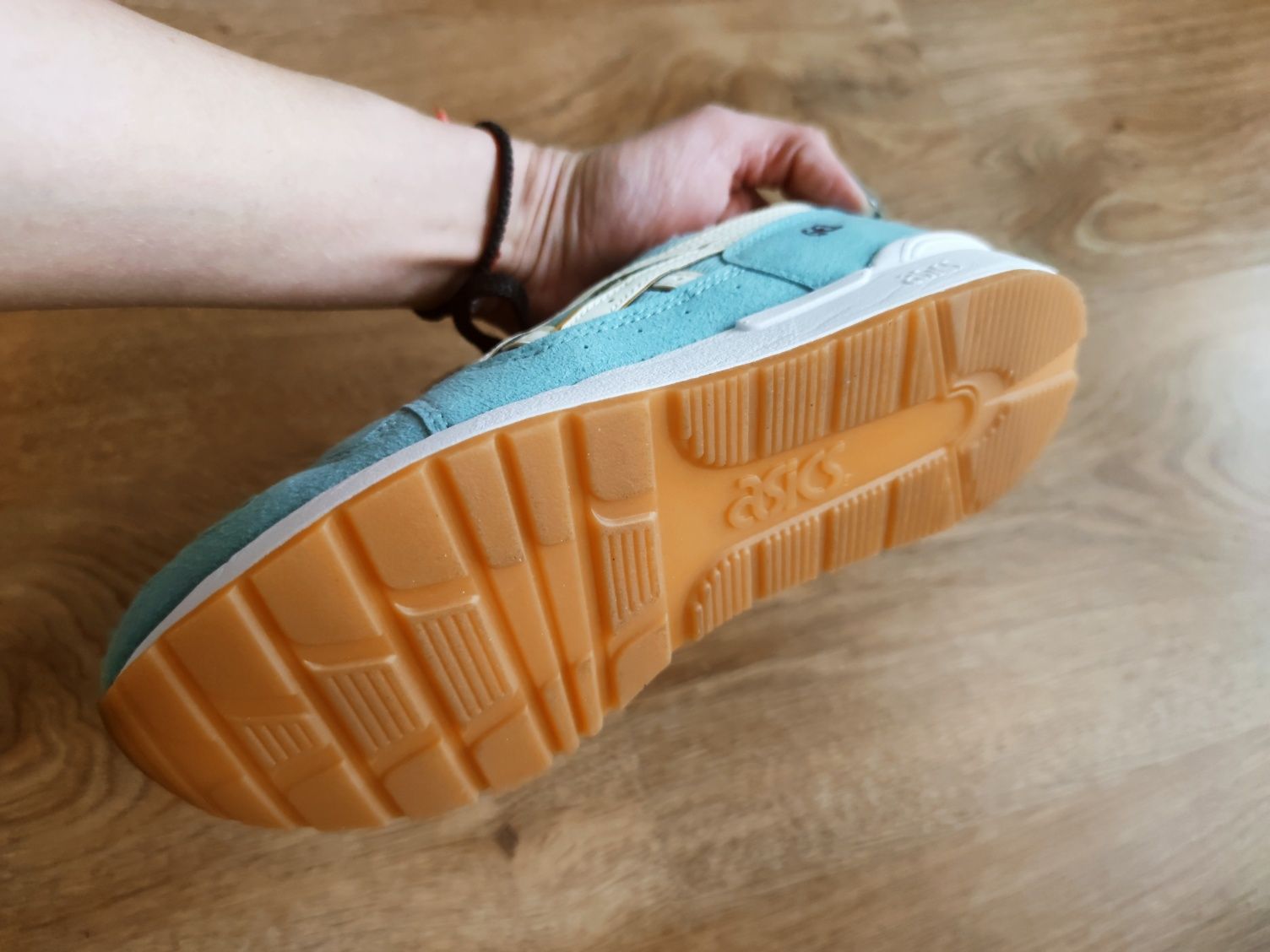 Нови с кутия Лимитирана серия маратонки ASICS 37