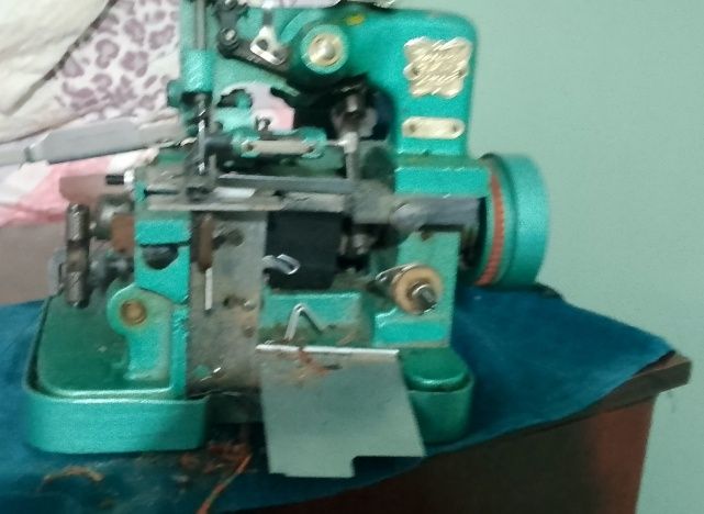 Tikuv mashinalari overloklar