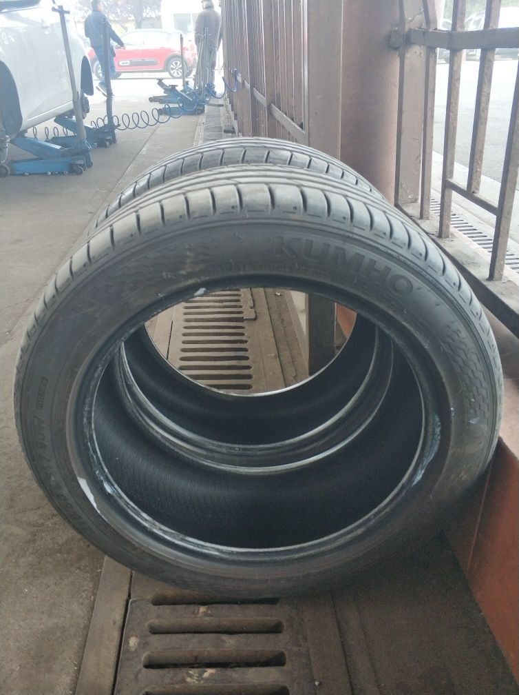 Летни гуми на марката KUMHO - 215/50/17, Дот 4820