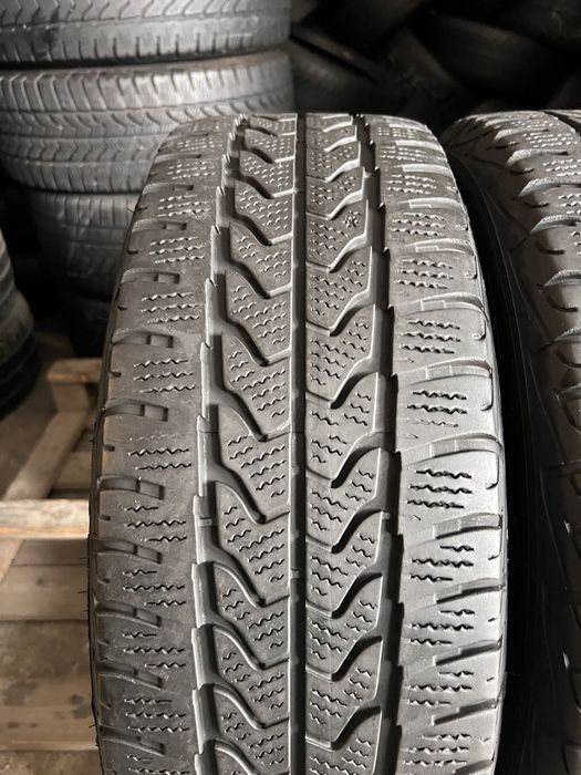 2 anvelope iarna 215/65/16 C , GoodYear , DOT 2024