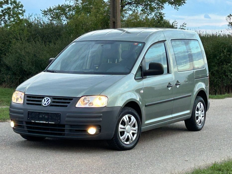 Vw Caddy 2010/1,9/Impecabila/4750€€€/Fara rugina/