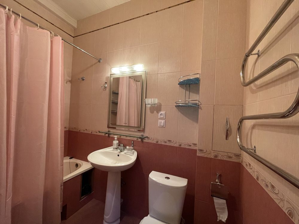 Сдаем Евроофис в центре вдоль дороги, паркинг, 3 комн аренда