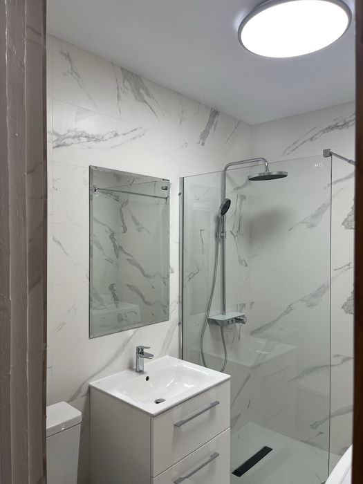 Inchiriez apartament 4 camere