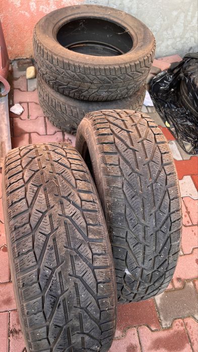 Anvelope/Cauciucuri iarna 225/60/17