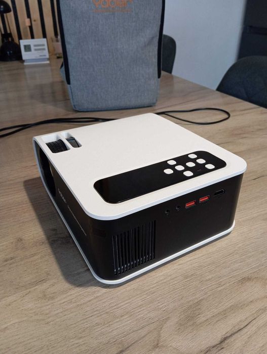 Proiector LED WiFi 6, Bluetooth 5.0, 15000 lumeni, Suporta 4k