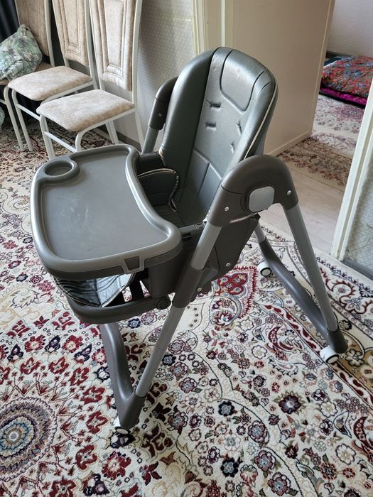 Столик для кормления ребенка