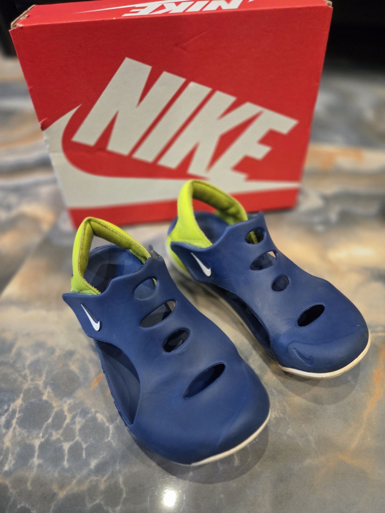 Сандали найк/  nike номер 33