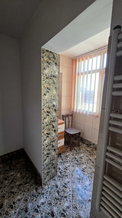 Vand sau schimb garsoniera cu teren agricol