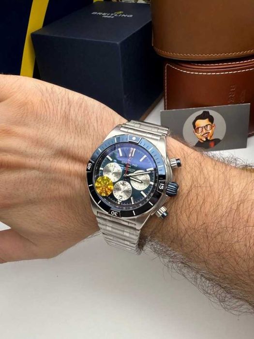 breitling chronomat b01 silver blue