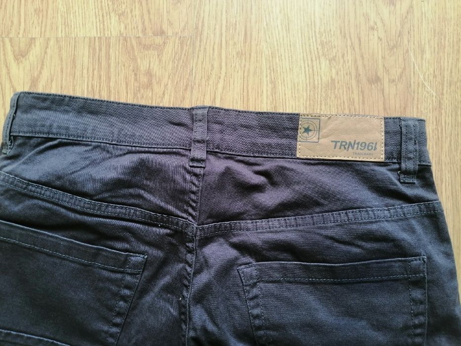 Pantaloni Blugi / Jeans Skinny fit, Canna di Fucile, Size 30(T 44) NOU