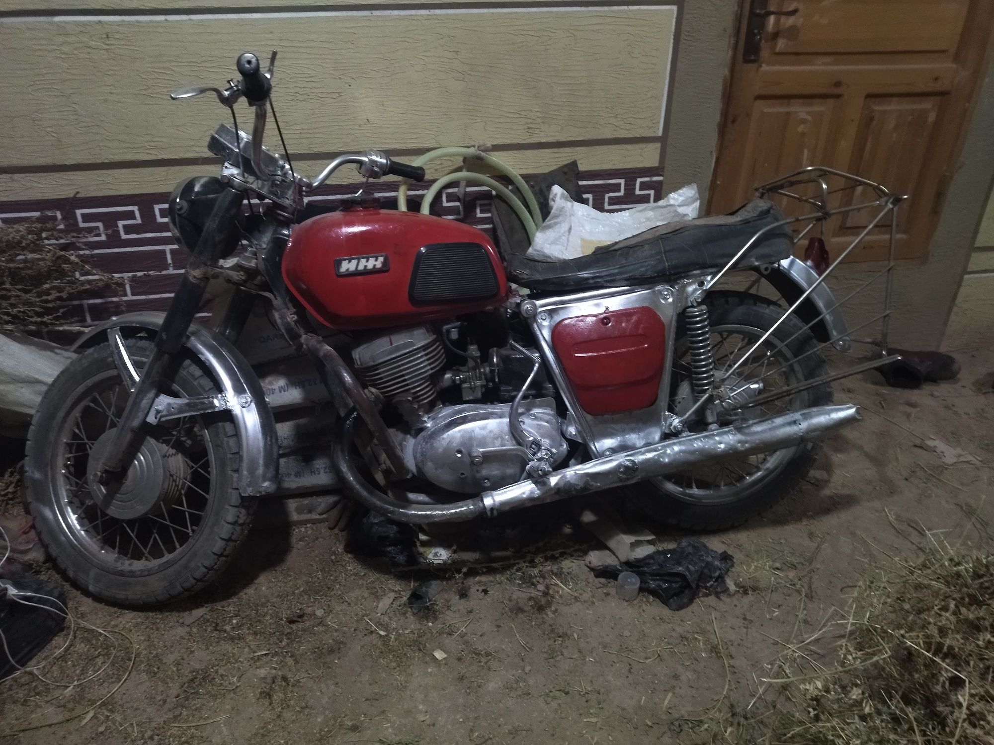 Motosekl. Sotiladi