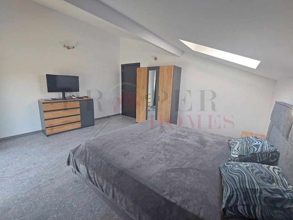 Отличен Мезонет с Две Спални в Центъра