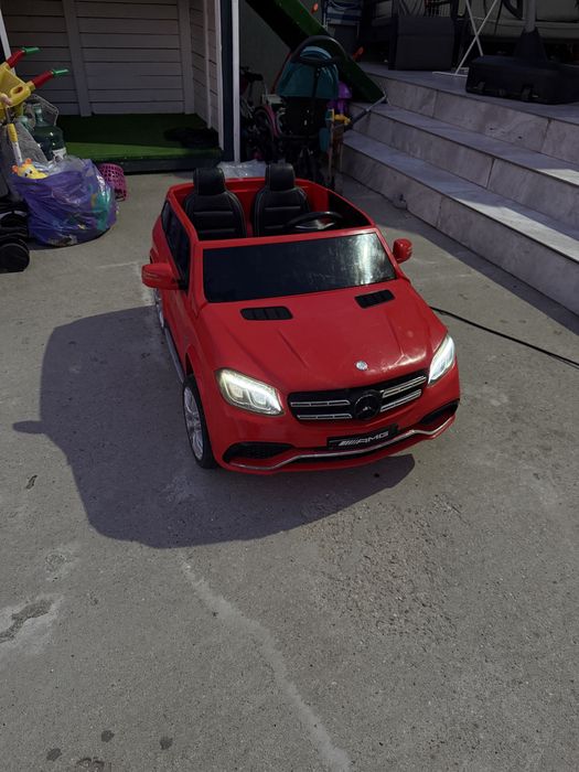 Masinută electrica pentru 2 copii Mercedes GLS63 AMG