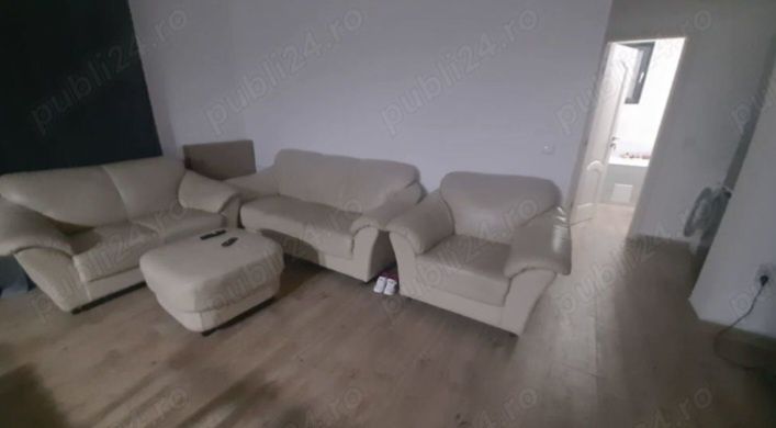 Vând apartament 3 cam cu 2 băi +curte proprie inscrise în CF
