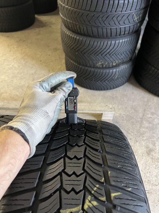 2 anvelope de iarna 225/55/16 sava 2021!