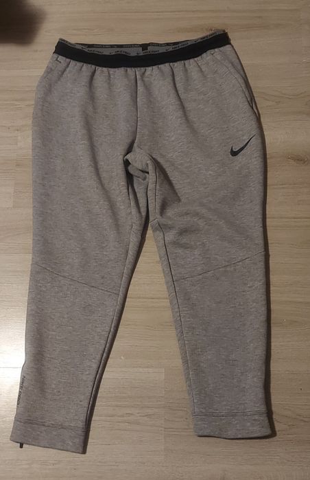 Nike pro therma fit анцуг XL размер