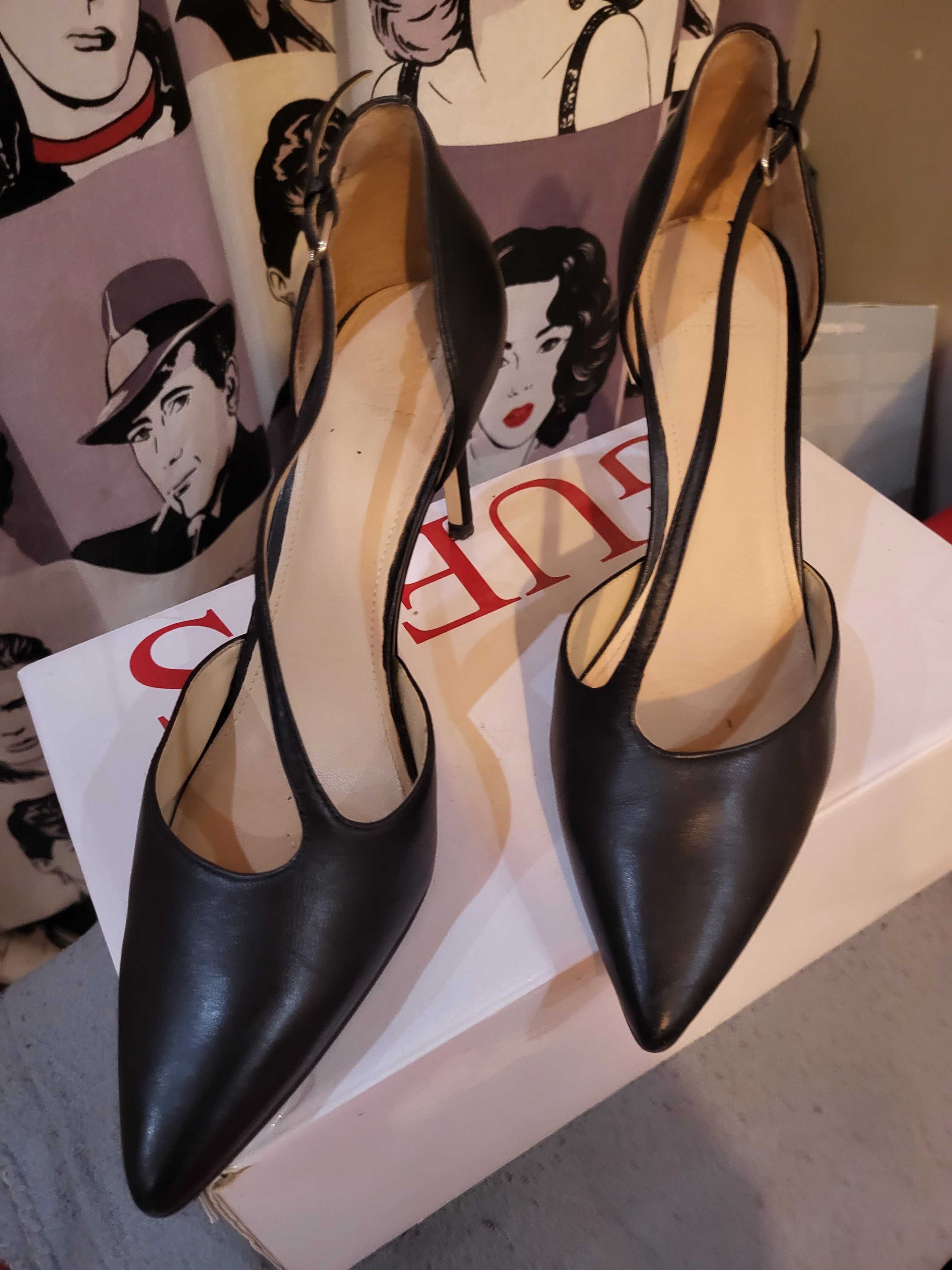 Дамски обувки Guess, номер 38