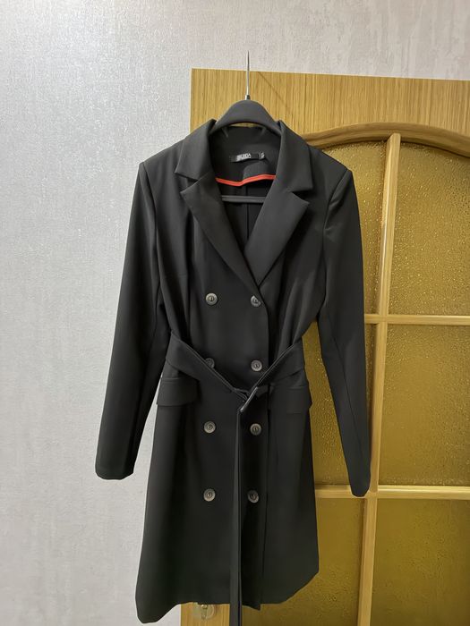 Продам шикарное платье пиджак