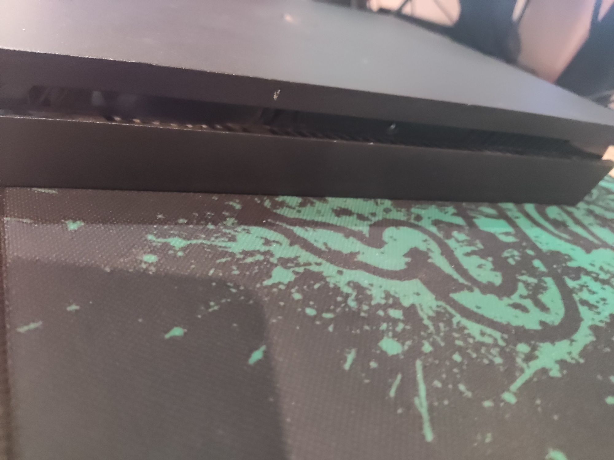 PS4 Slim 1TB + джойстик