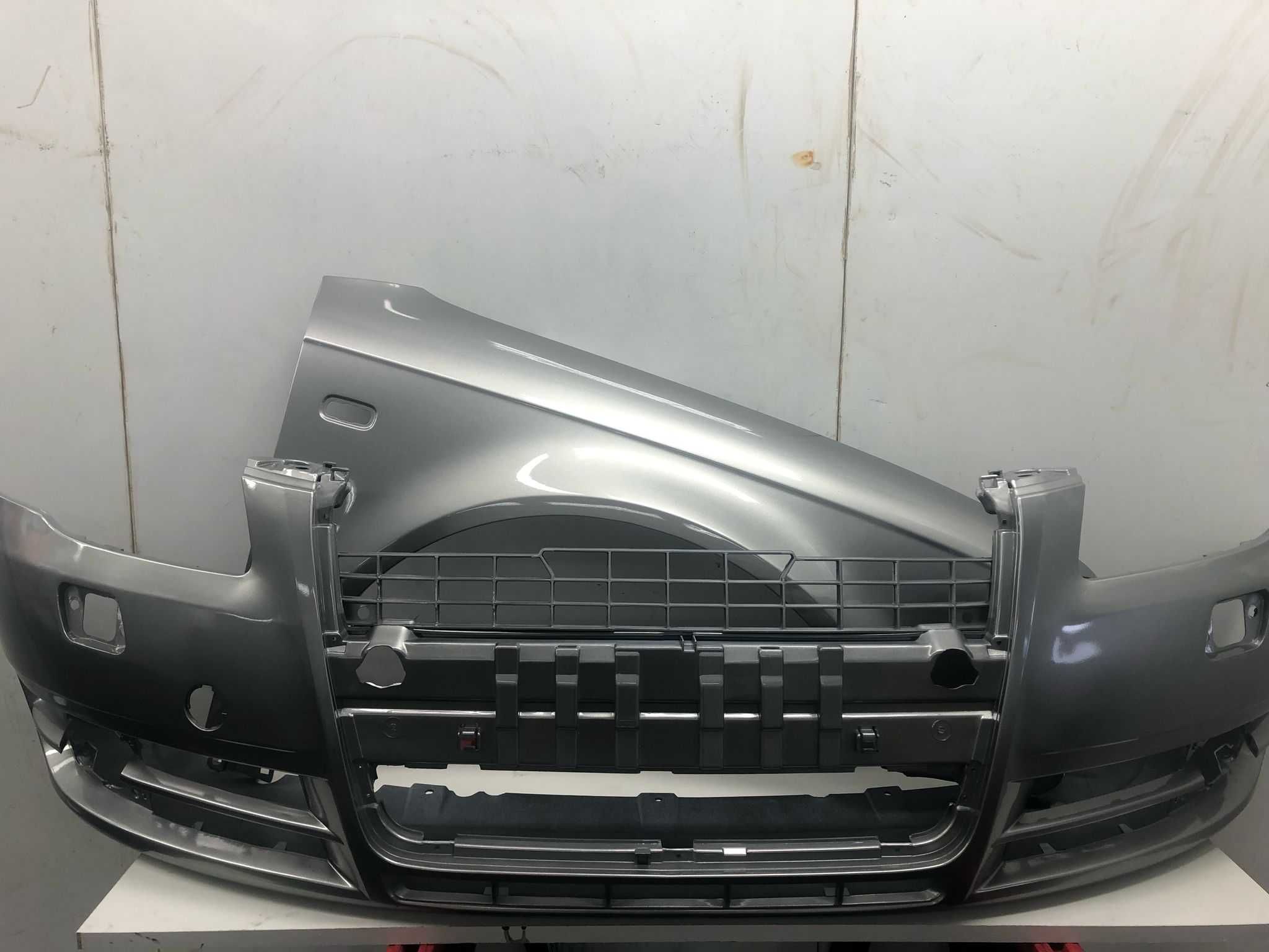 Bara & Aripa Fata Dreapta Audi A4 B7 An 2004-2007 (LY7G (Gri))