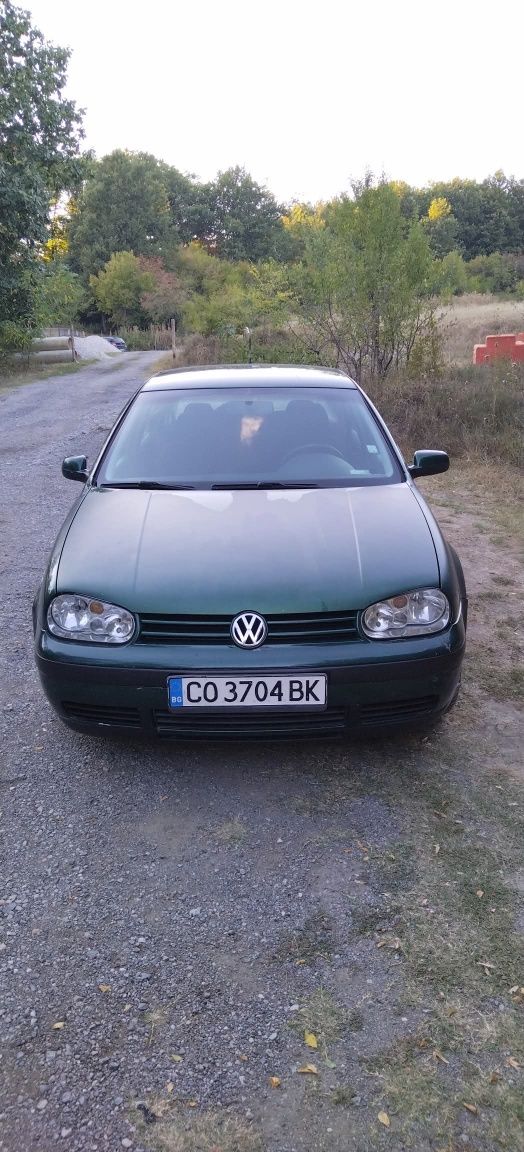 Продавам Кола за работа vw golf 4/1.4 газ бензин.всичко платено