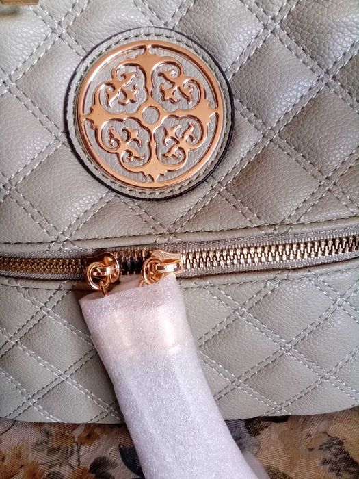 Deluxity Los Angeles оливкова чантa през тялото