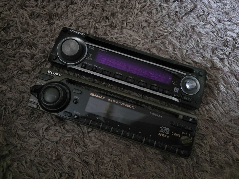 Radio/CD player masina Kenwood KDC-W3534, Sony CDX-2500R D/A Converter