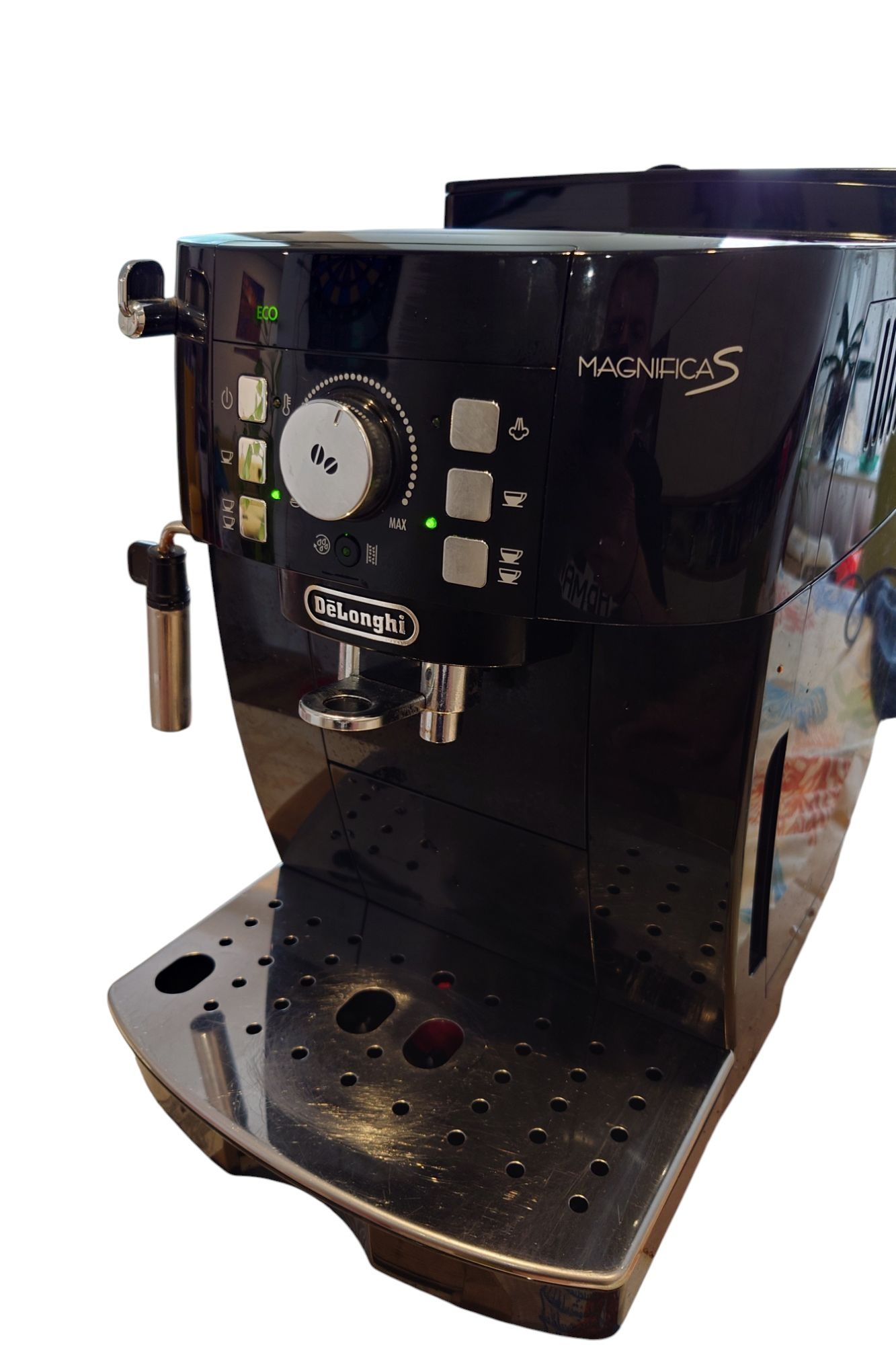Продавам кафемашина - робот DeLonghi Magnifica S