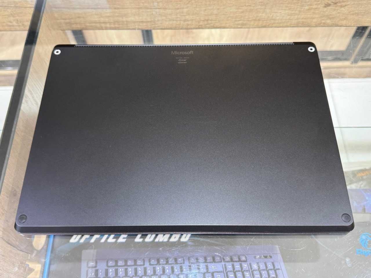 Microsoft Surface laptop 4 CORE i7-1185G7 ram 16 ssd 256