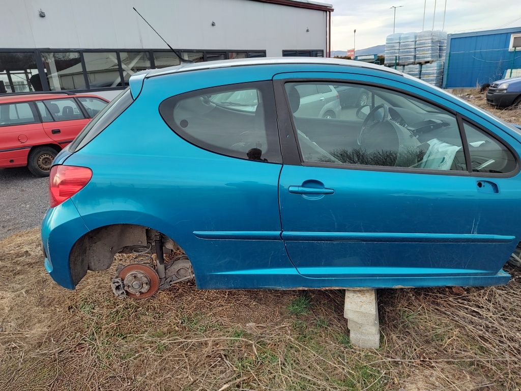 Peugeot 207 i на части