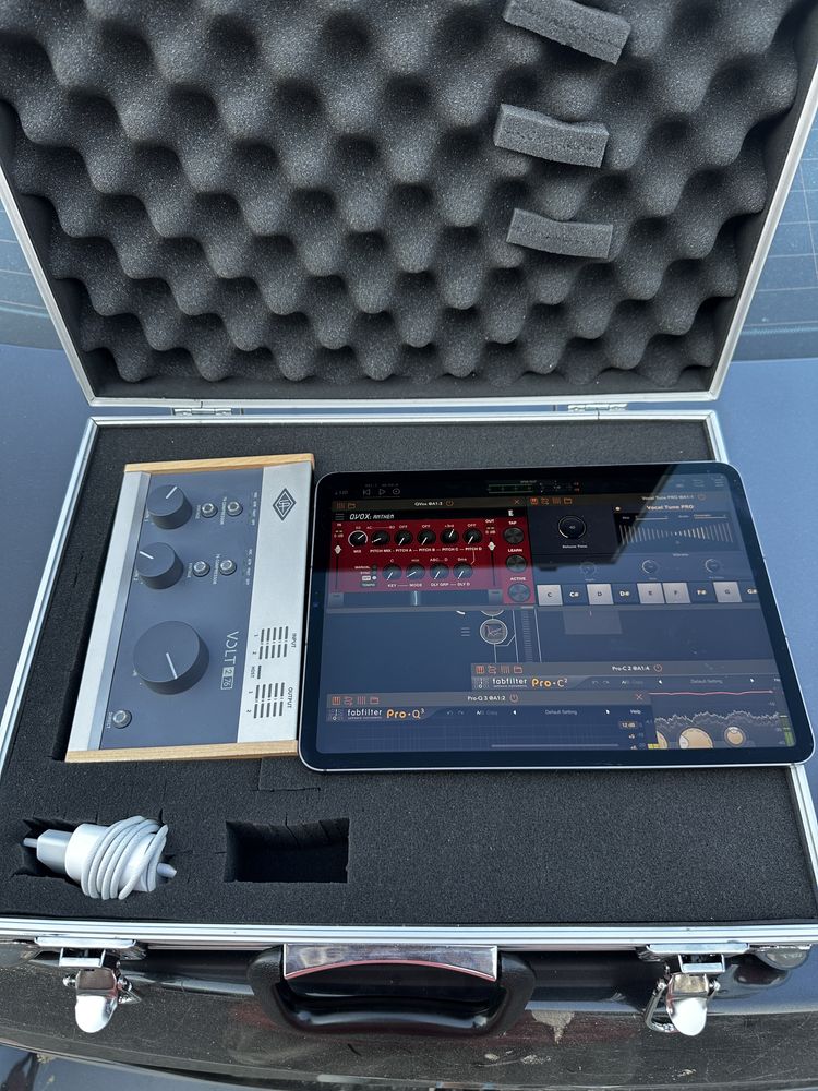 Tabelta procesor cu 17 preseturi si placa sunet volt 276 aproape noi