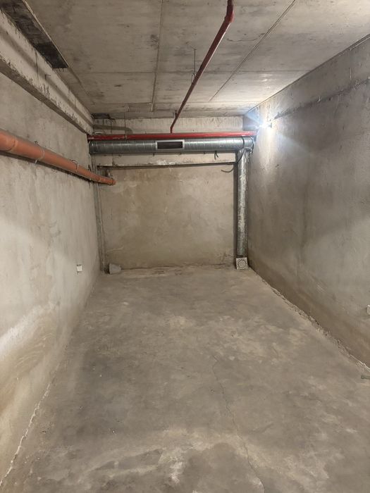 Продавам подземен гараж, бул. Пещерско шосе