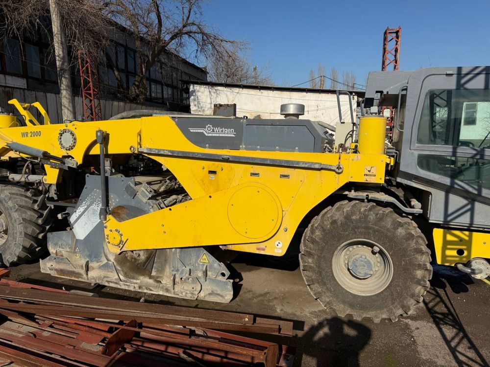 ресайклер WIRTGEN WR 2000 Yili 2007  sotiladi naxadu