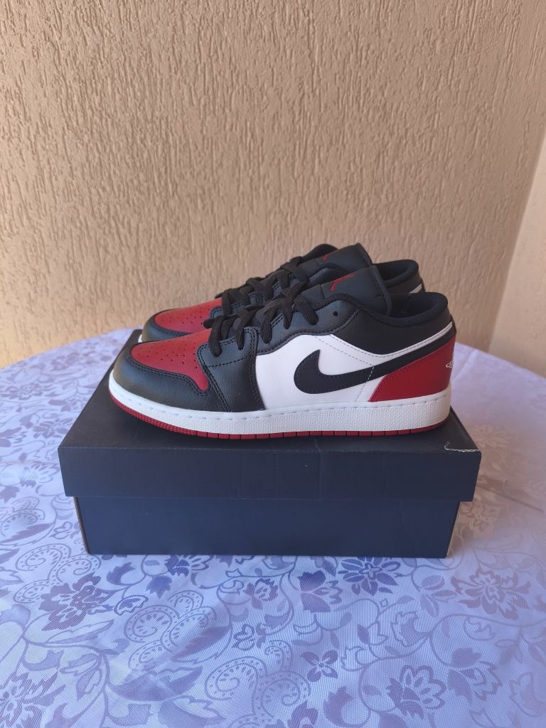 Nike jordan 1 low