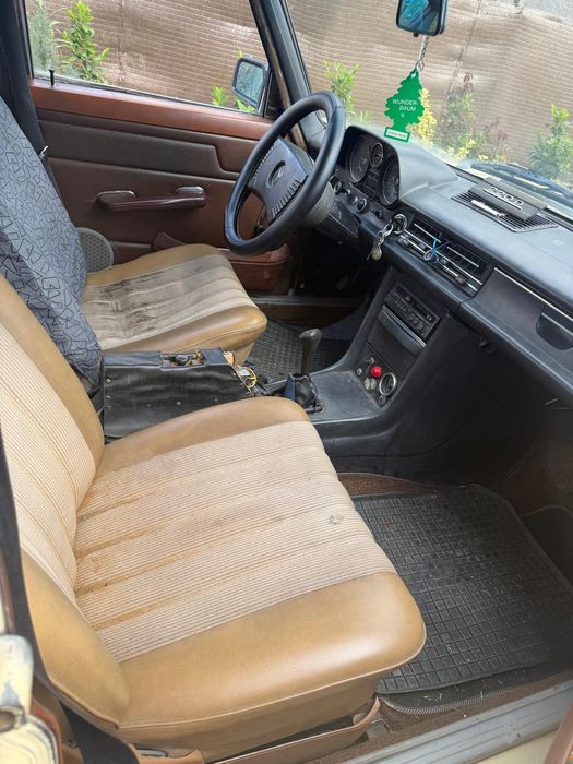 Mercedes-Benz W 115 2.2d an 1974!