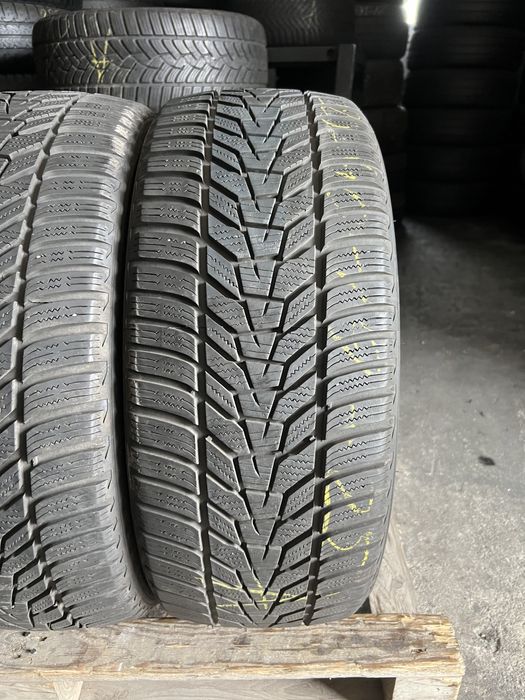 2 anvelope de iarna 225/40/19 Hankook 7 mm!