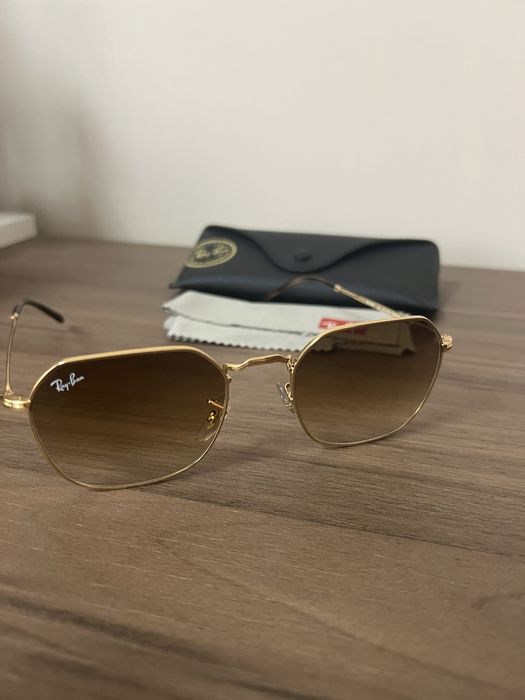 Чисто нови, оригинални очила на Ray Ban