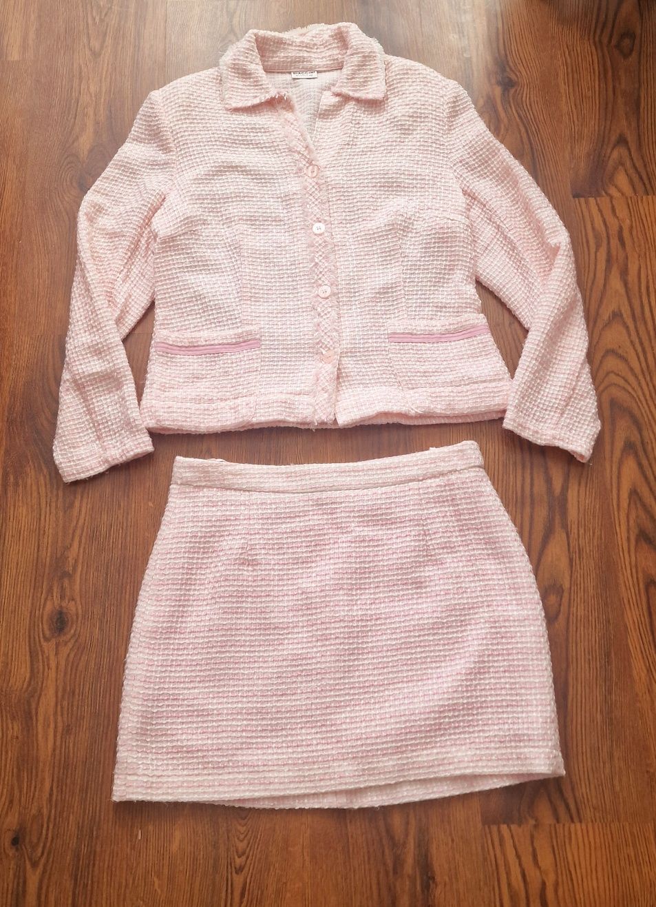 Плетен сет и костюм от букле в бебешко розово