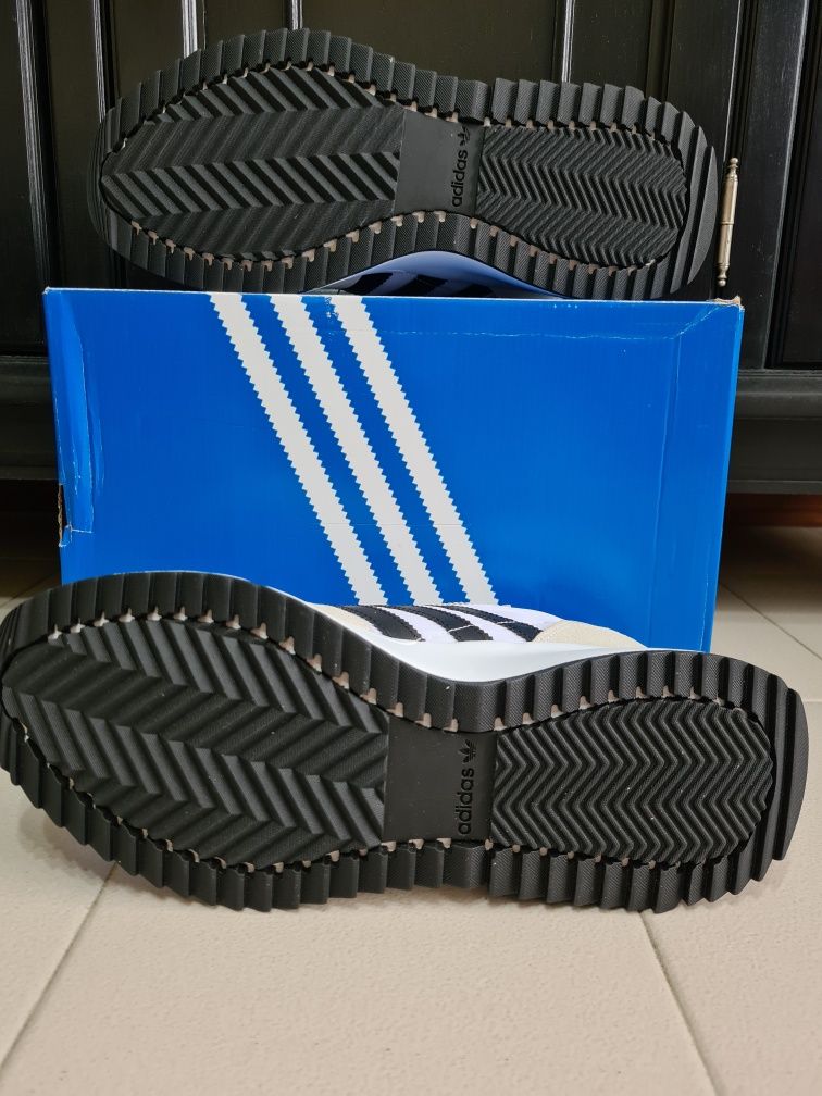 Маратонки Adidas RETROPY F2 номер 49 1/3