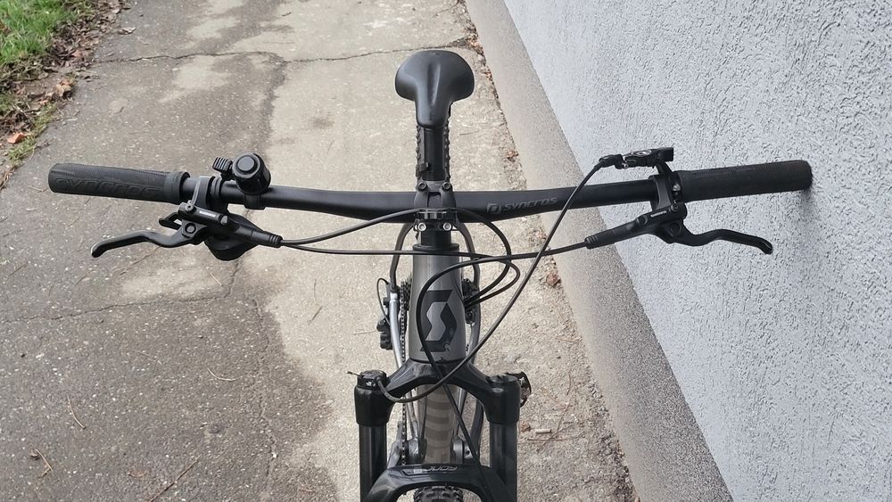 Vând mtb scott scale