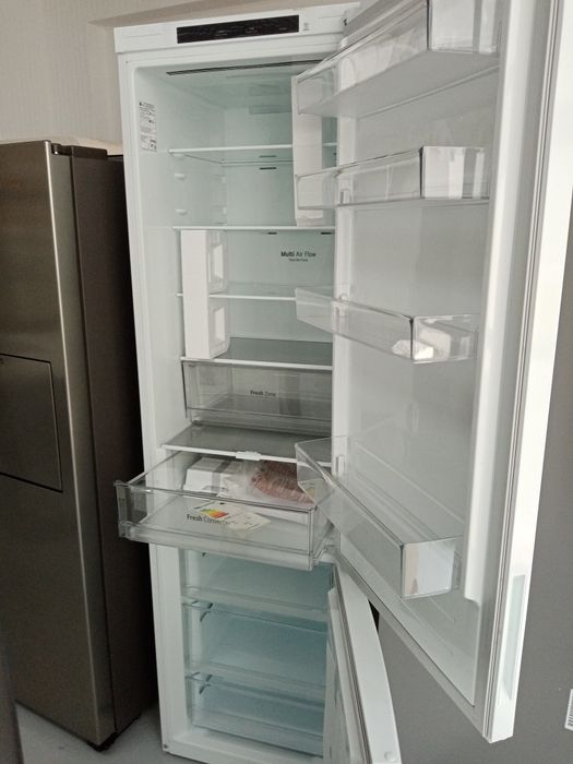 Combina frigorifica LG clasa A!!