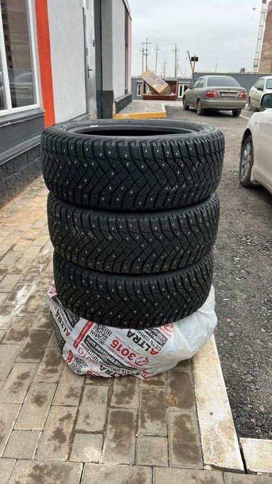 Продам зимние шины Good Year