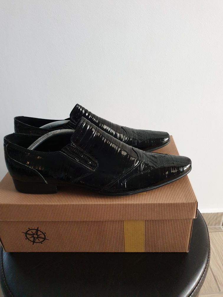 Pantofi italienesti,eleganti, din piele naturala,pentru costume/smokin