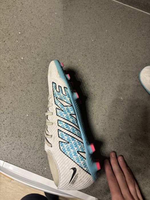 Футболни обувки nike 43 номер