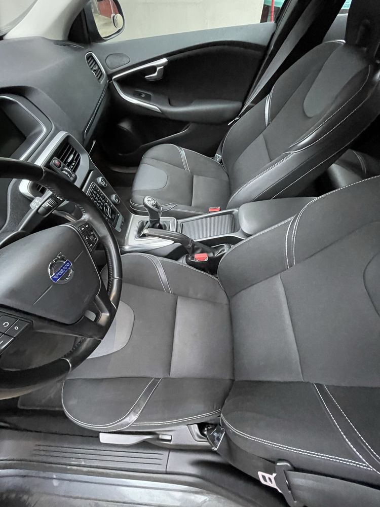 Volvo v40 1.6 diesel D2 2013
