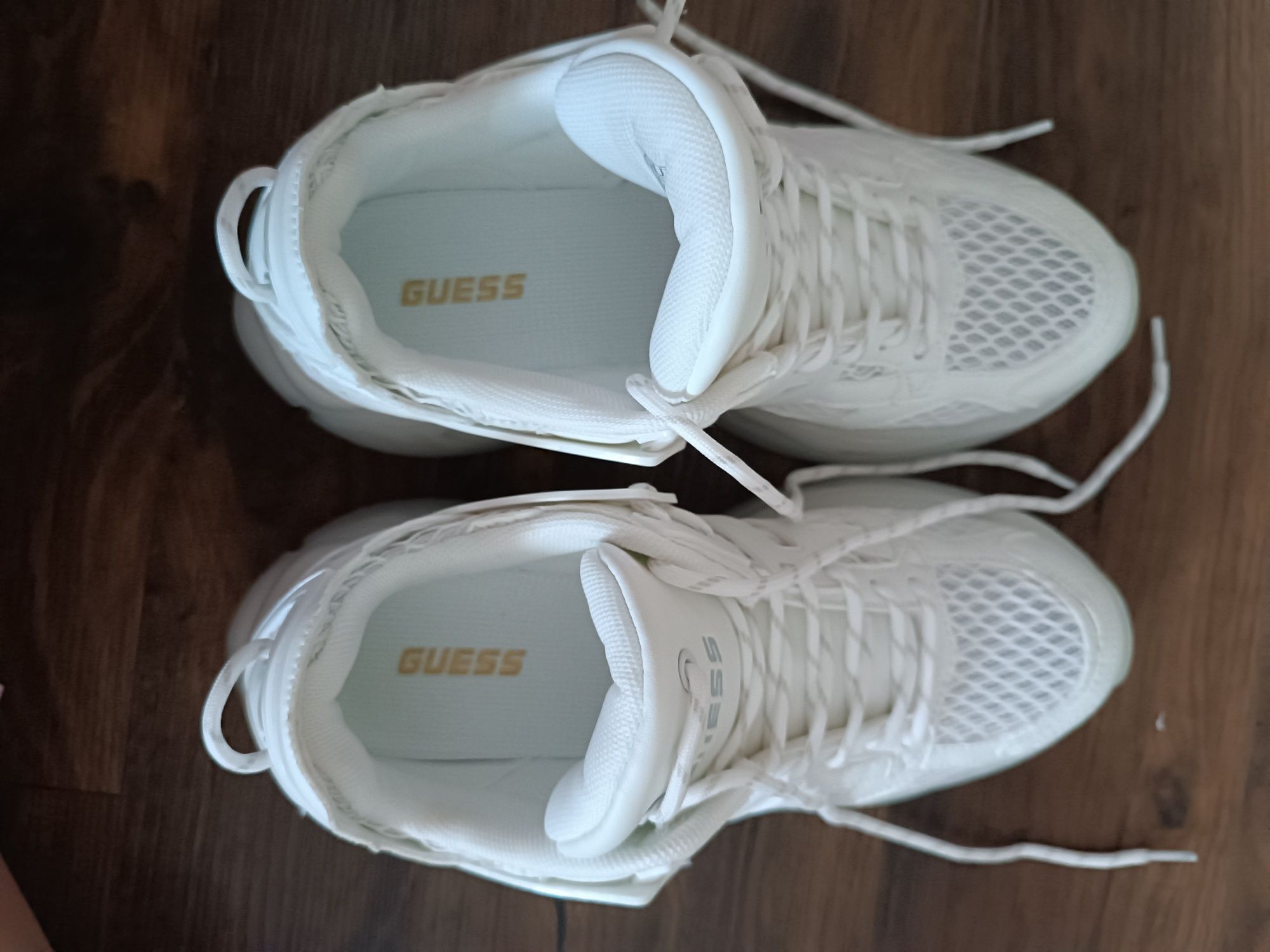 Сникърси Guess 39 номер